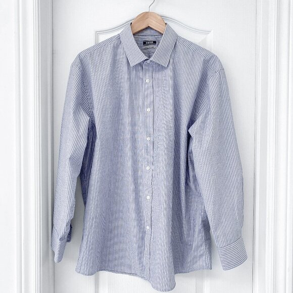 Izod - Men's White & Blue Pinstripe Button Dress Shirt - Picture 1 of 6